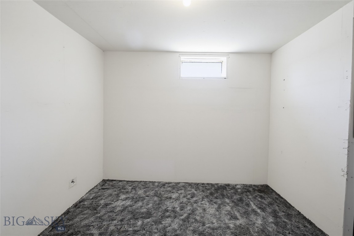 2327 Garrison Avenue Property Photo 17
