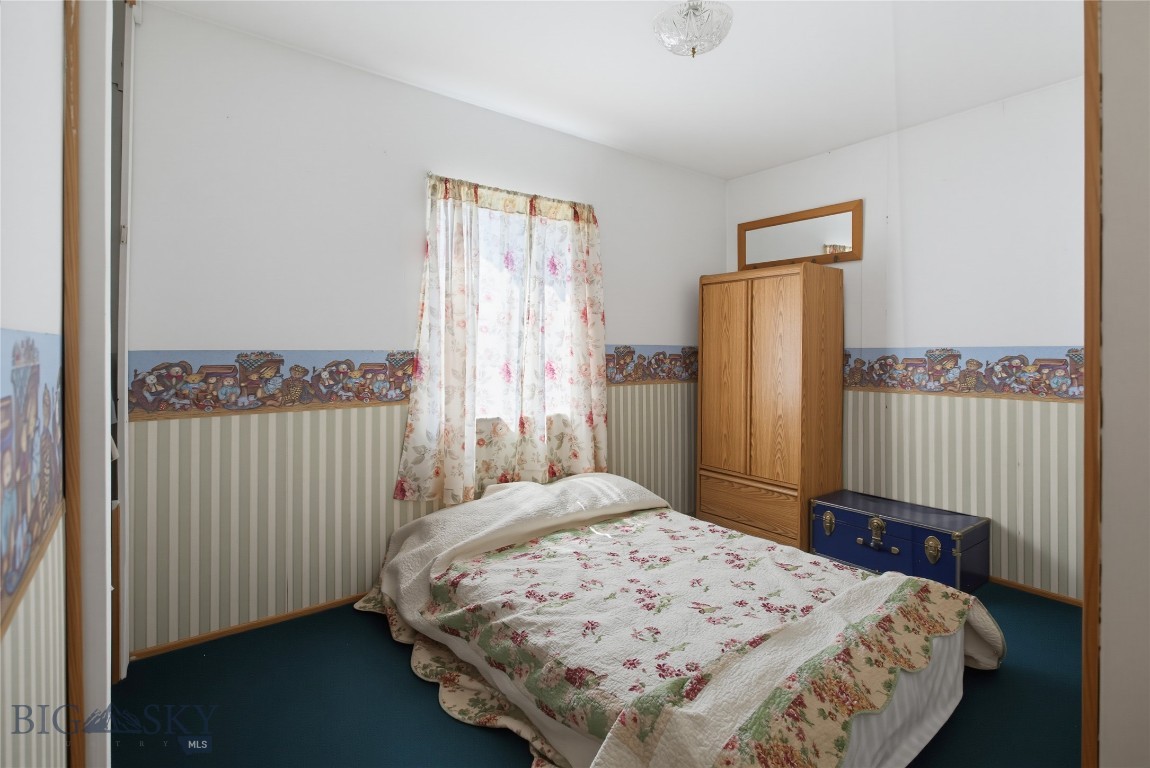 2327 Garrison Avenue Property Photo 24
