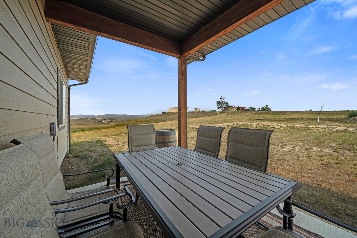 56 Wheatland Meadows Property Photo 8