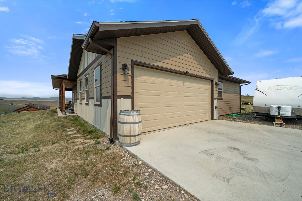 56 Wheatland Meadows Property Photo 9