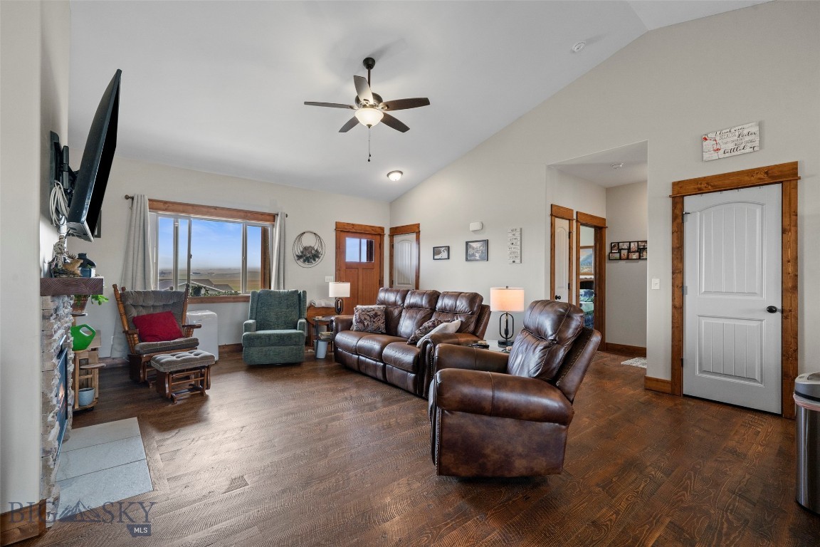 56 Wheatland Meadows Property Photo 13