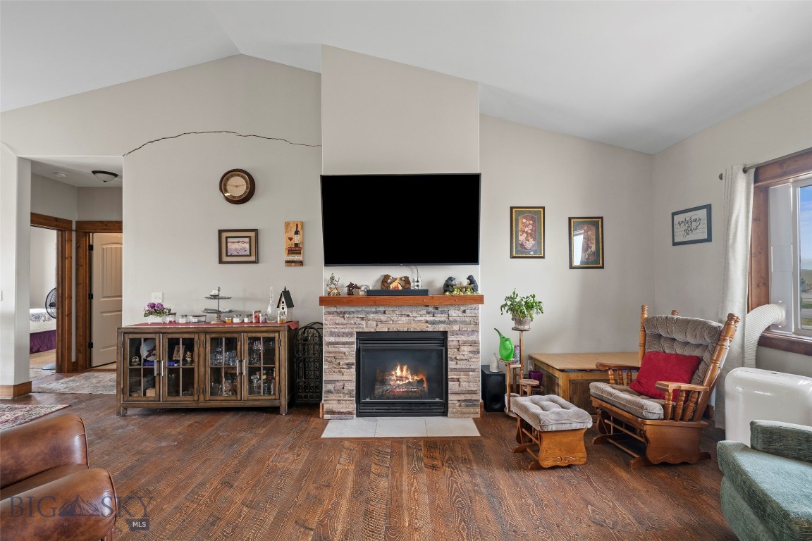 56 Wheatland Meadows Property Photo 14