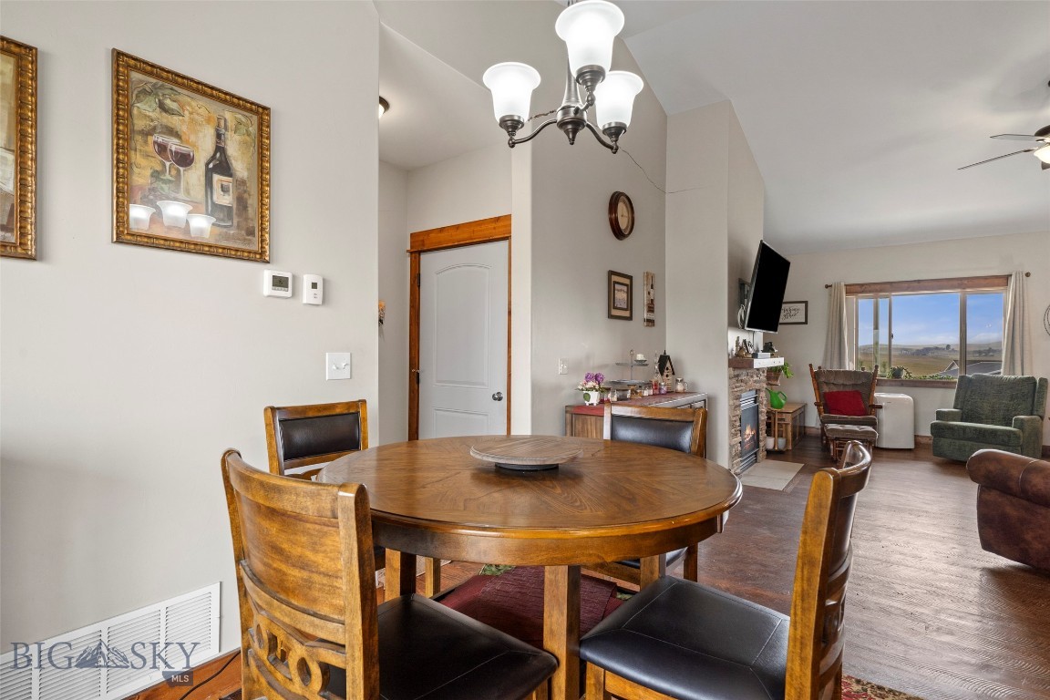 56 Wheatland Meadows Property Photo 24