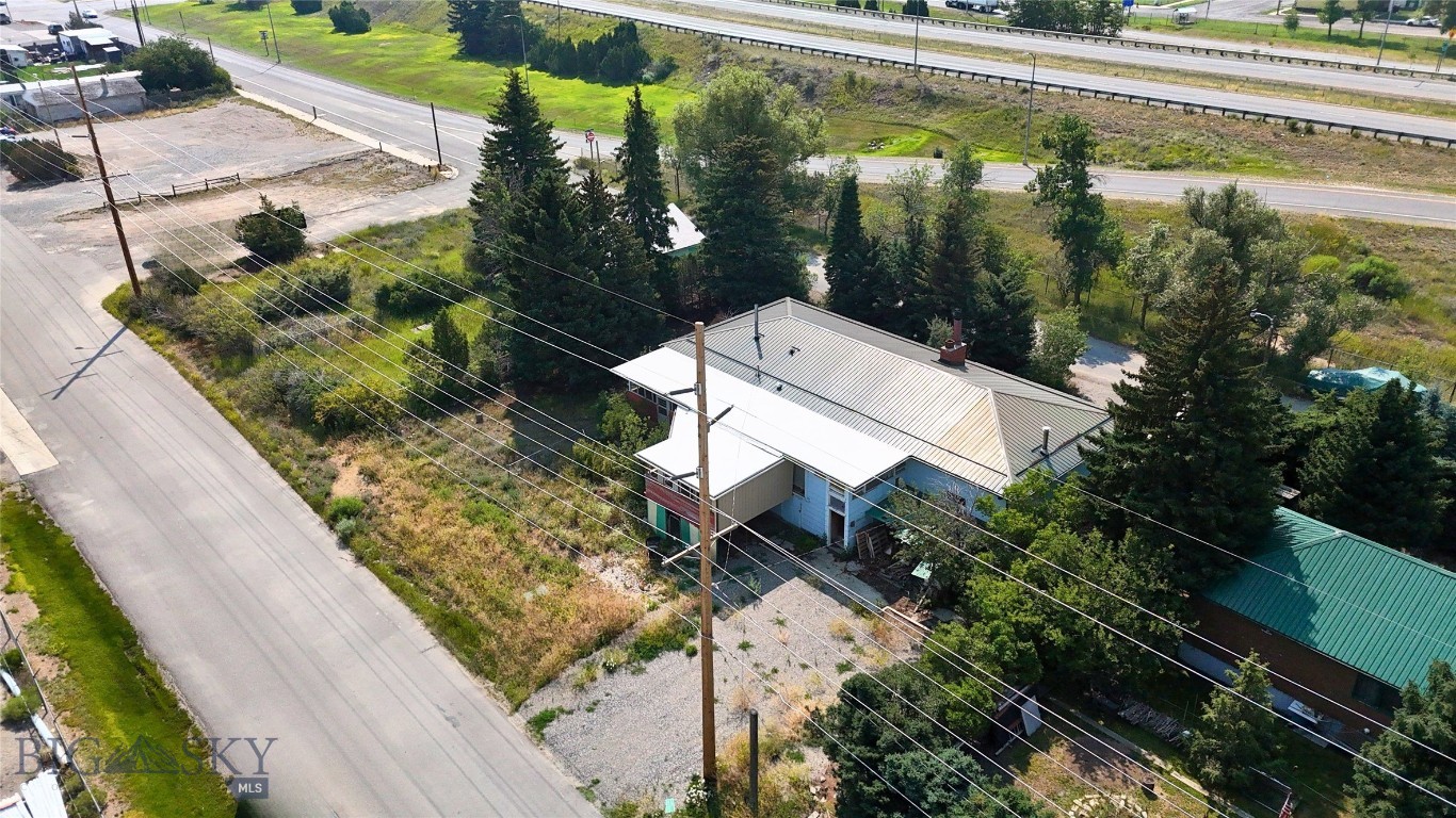 603 Desmet Street Property Photo 42