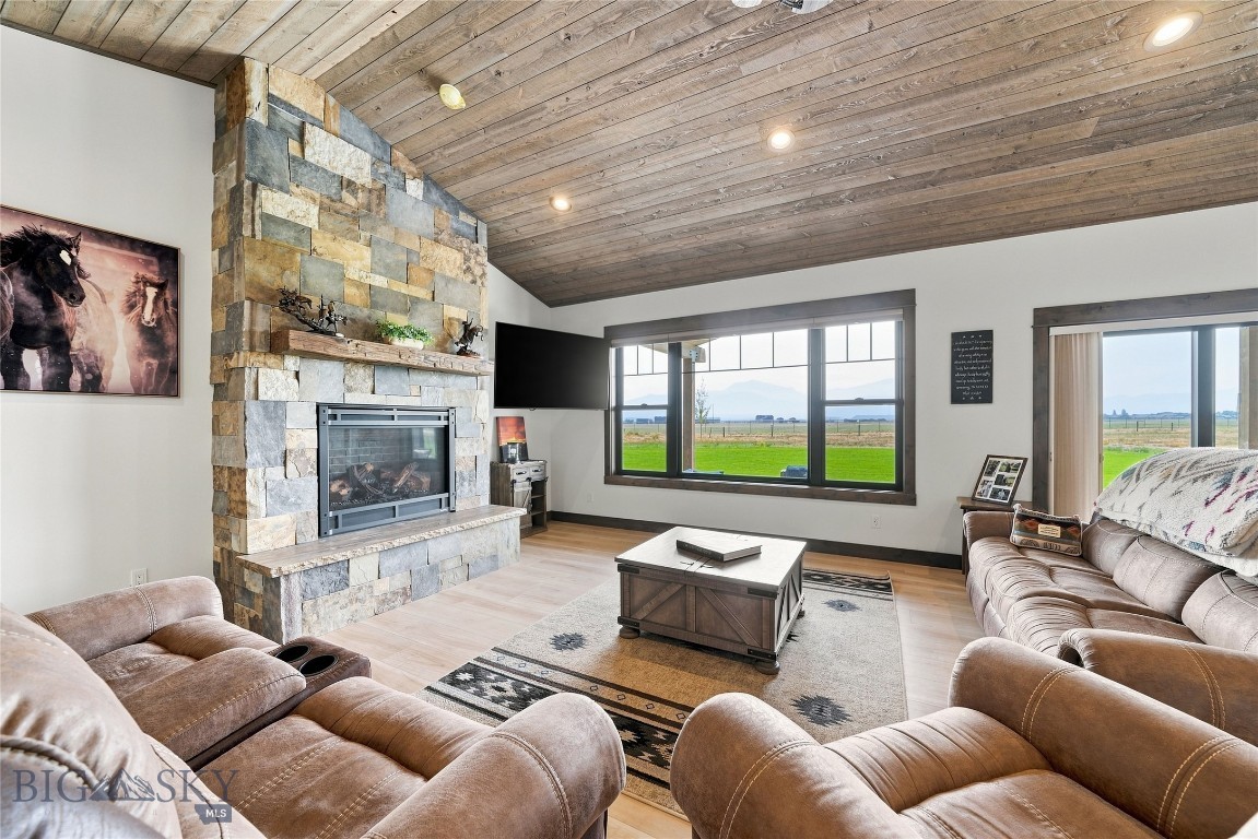 5 Wheat Grass Court Property Photo 21