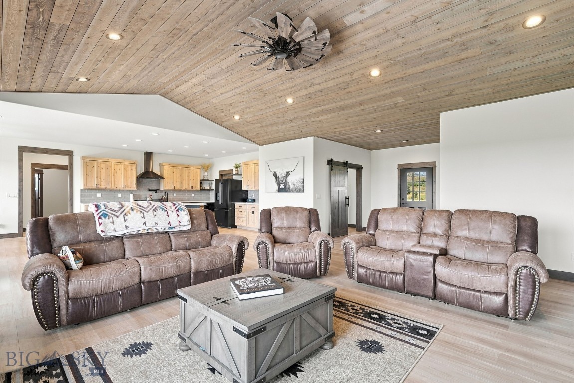 5 Wheat Grass Court Property Photo 23