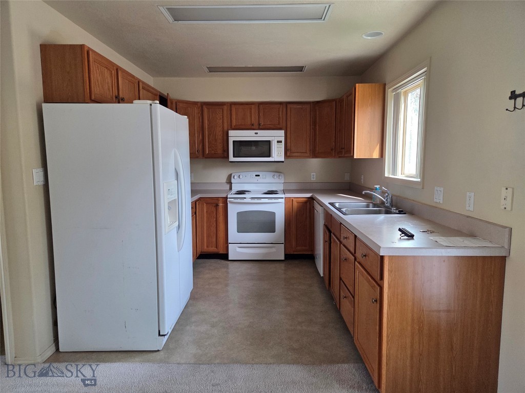 2943 Nevada Property Photo 8