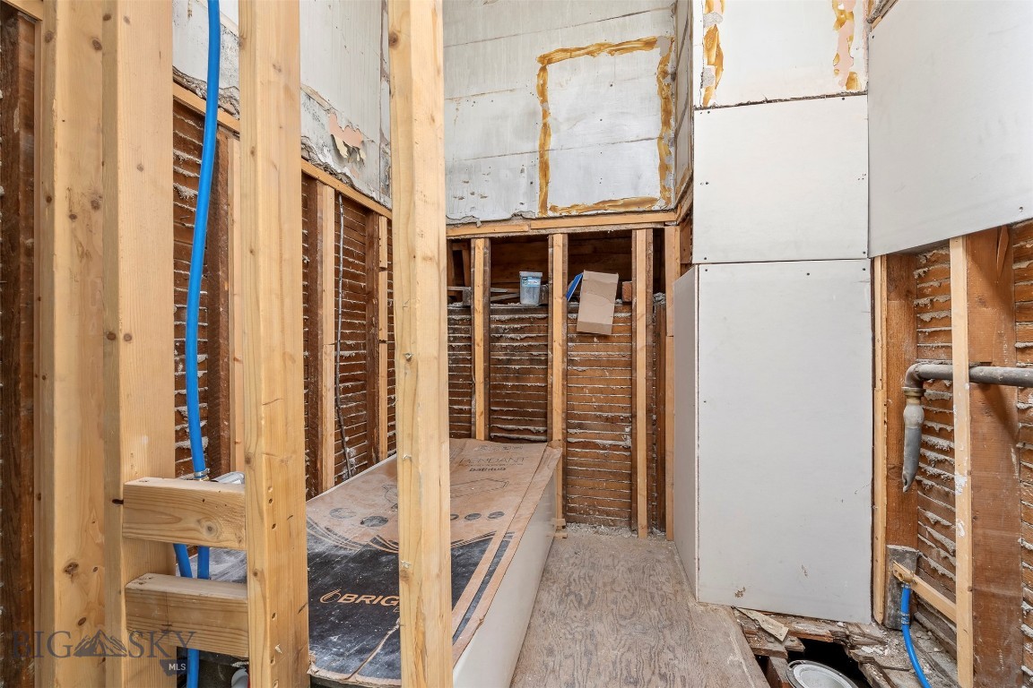 714 W Granite Property Photo 23