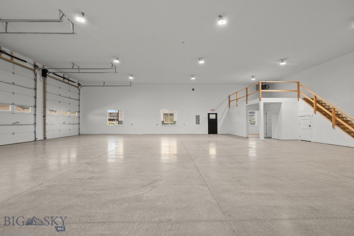 7535 Roughsawn Drive Property Photo 8