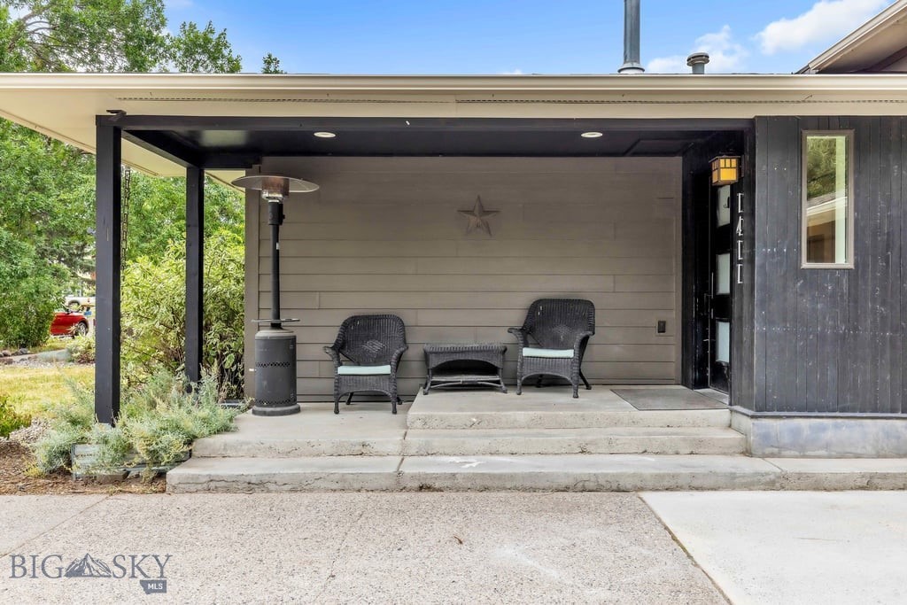 1411 S Rouse Avenue Property Photo 4
