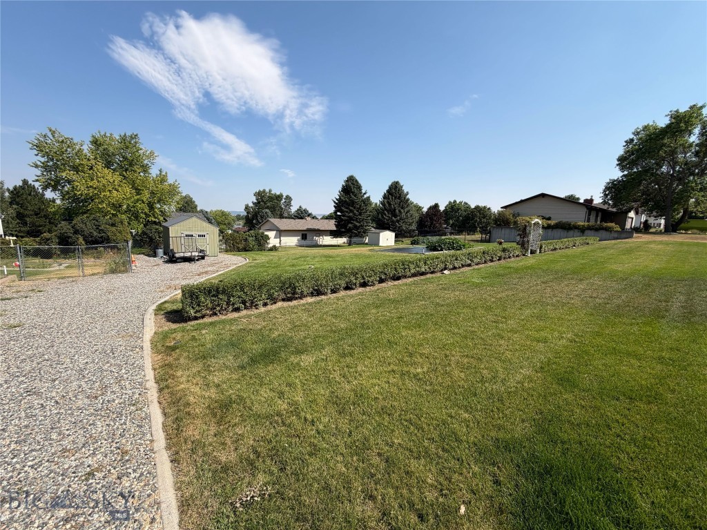 2133 Interlachen Lot 11 Drive Property Photo 4