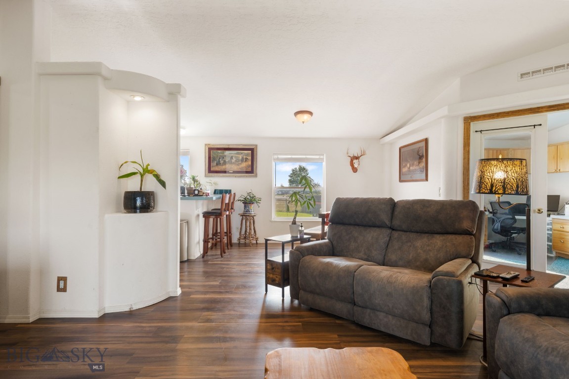 51 Topaz Property Photo 6
