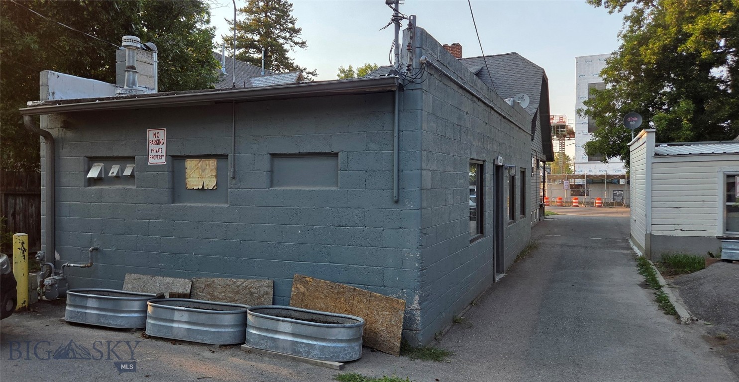 516 & 520 W Main Street Property Photo 11