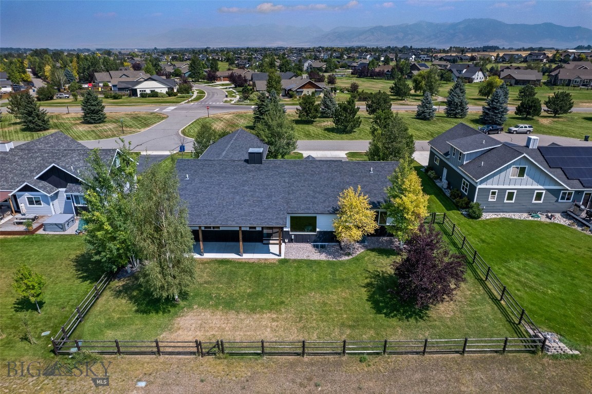 32 Mint Trail Property Photo 4