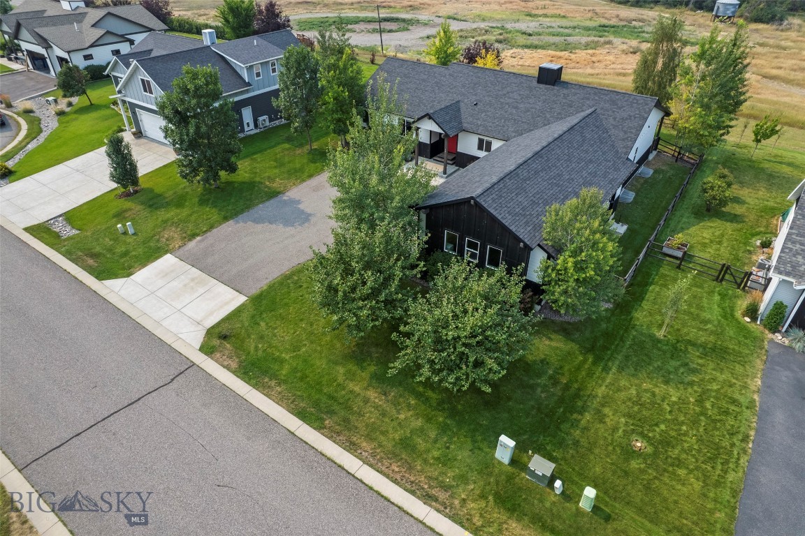 32 Mint Trail Property Photo 9