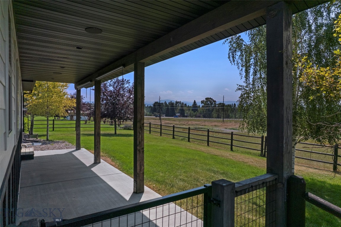 32 Mint Trail Property Photo 13