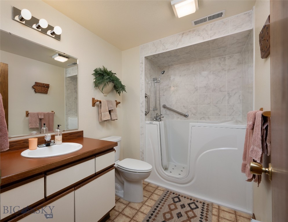 3250 Big Bear Road Property Photo 4