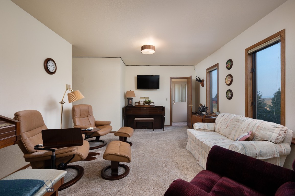 3250 Big Bear Road Property Photo 8