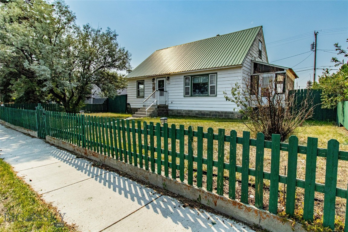 1920 Dewey Boulevard Property Photo 1