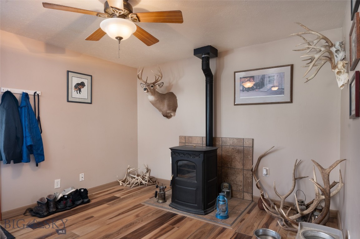 217 N Jefferson Property Photo 6