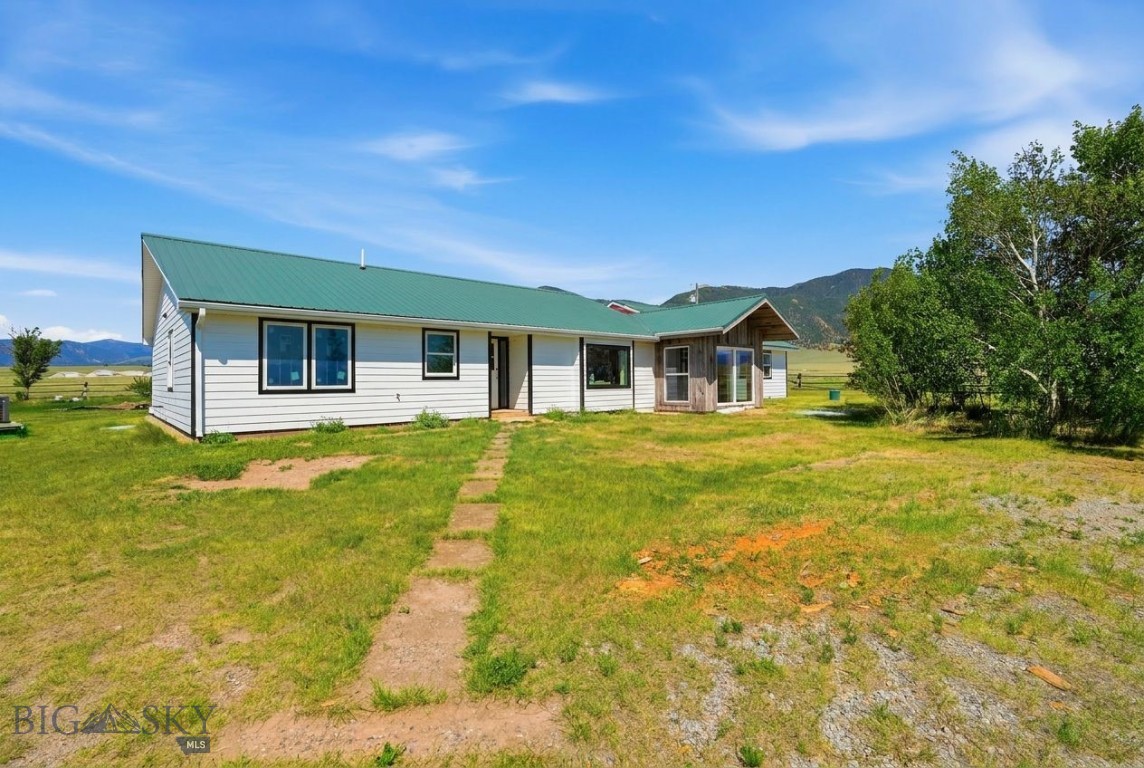 127 Airport Road Property Photo 3