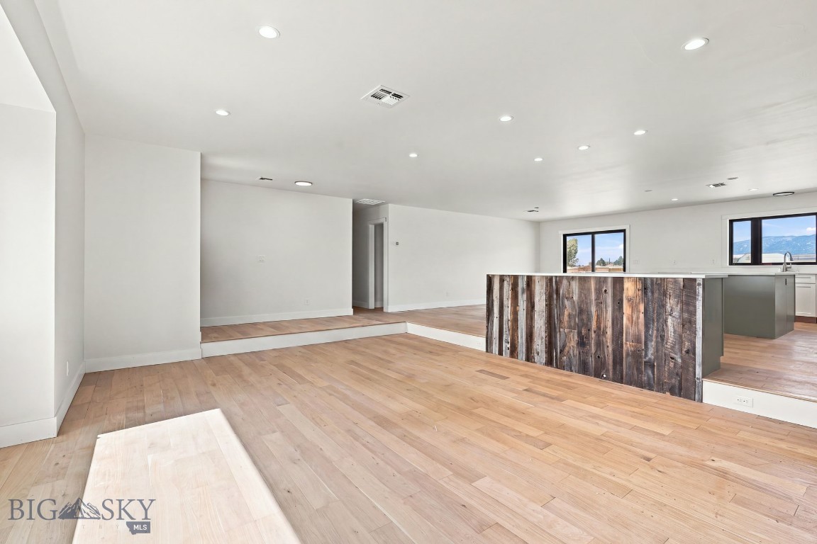 127 Airport Road Property Photo 8