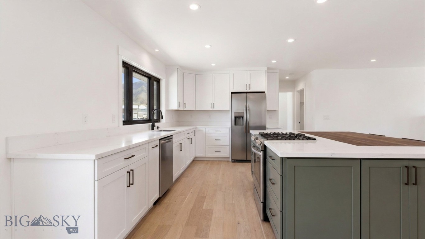 127 Airport Road Property Photo 11