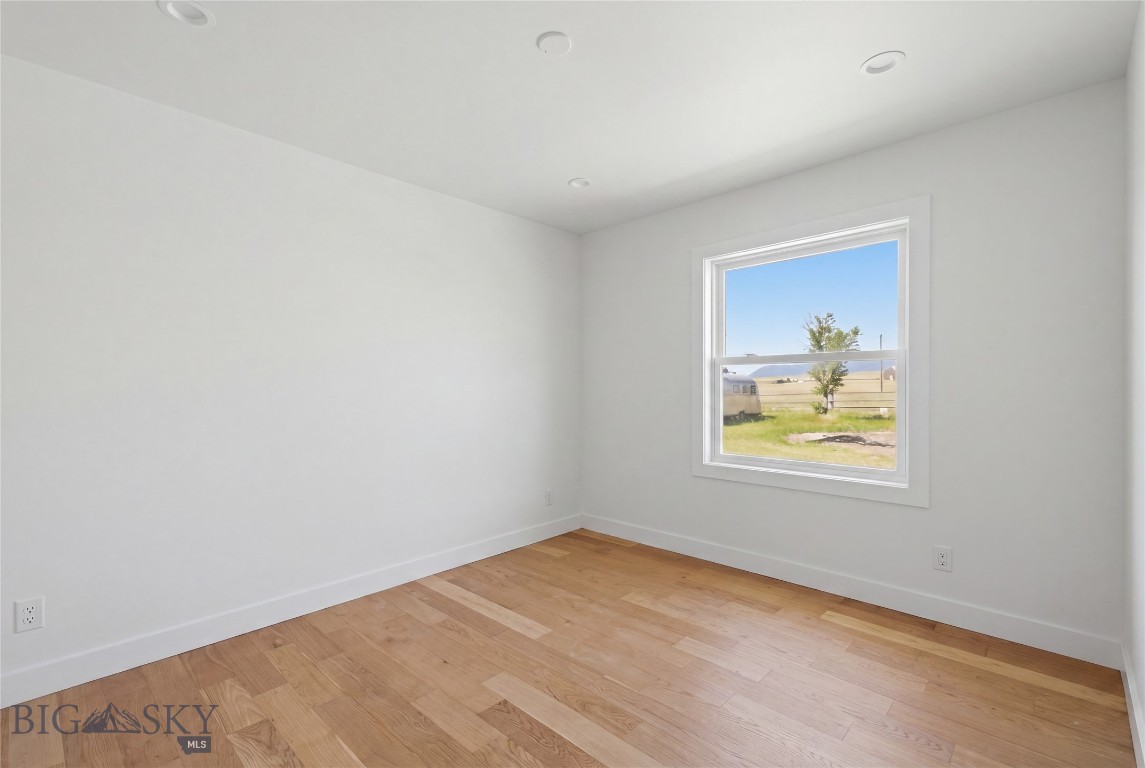 127 Airport Road Property Photo 20
