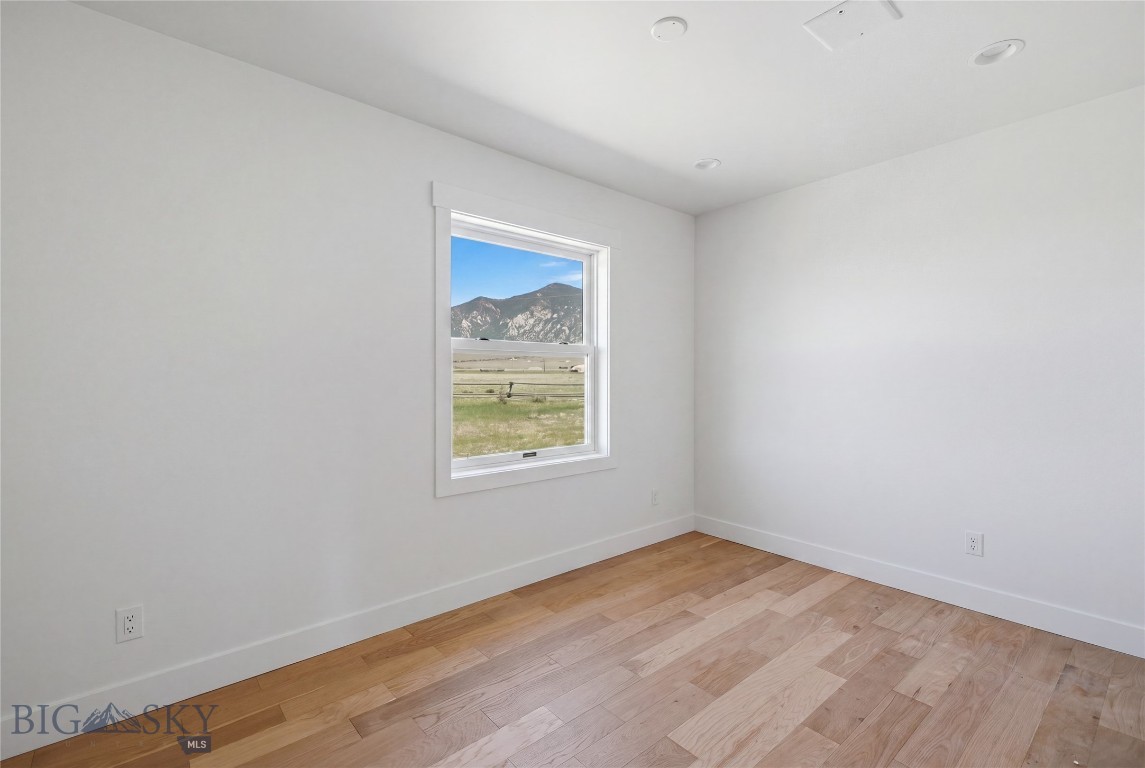 127 Airport Road Property Photo 21