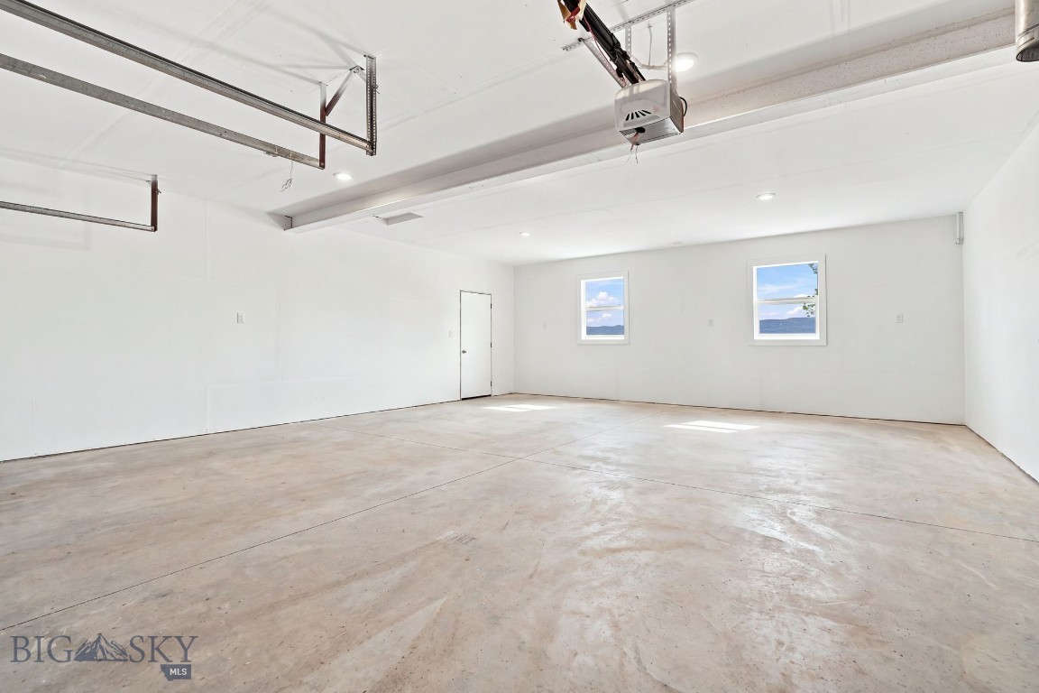 127 Airport Road Property Photo 27