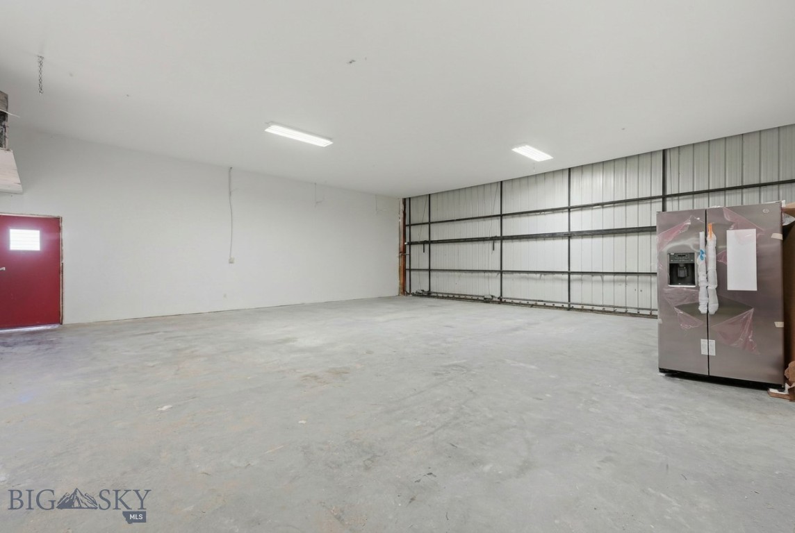 127 Airport Road Property Photo 30