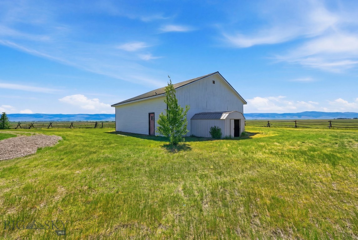 127 Airport Road Property Photo 34