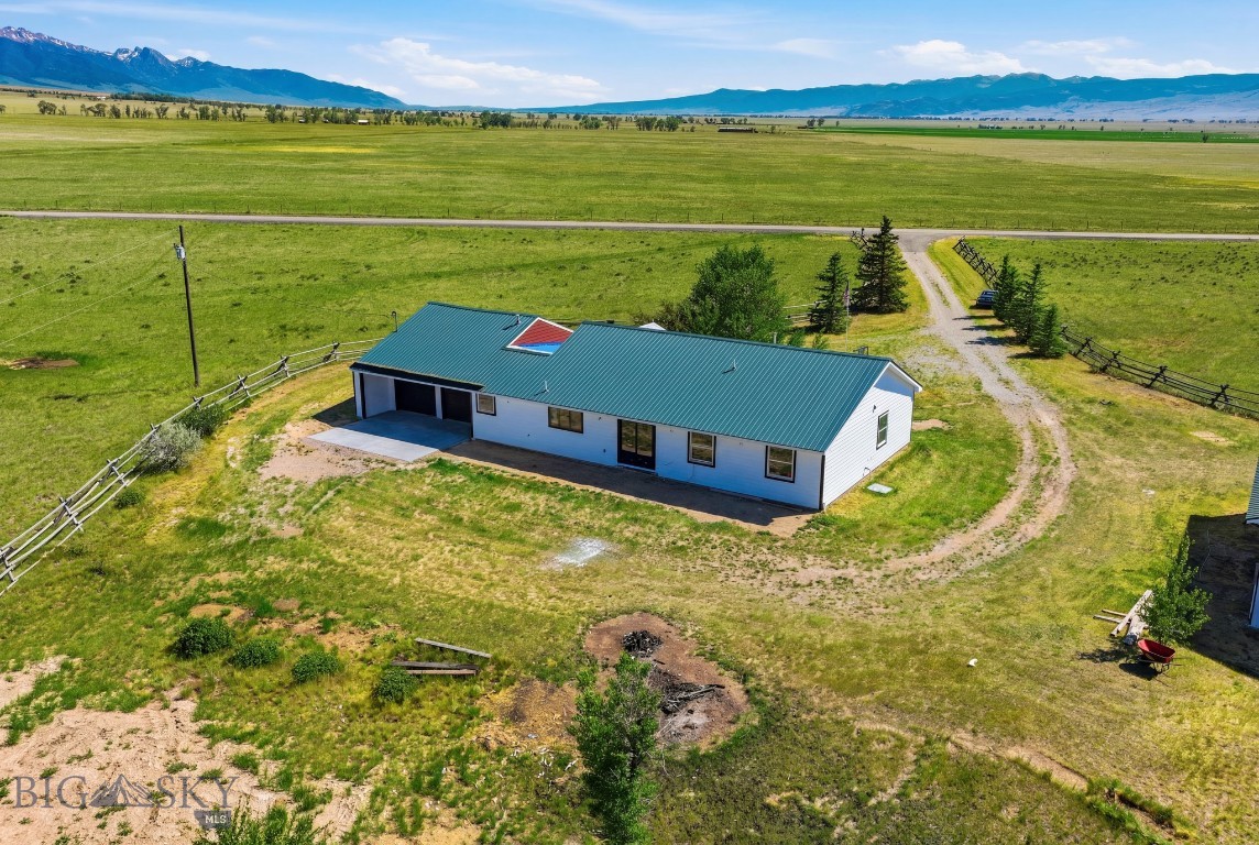 127 Airport Road Property Photo 37