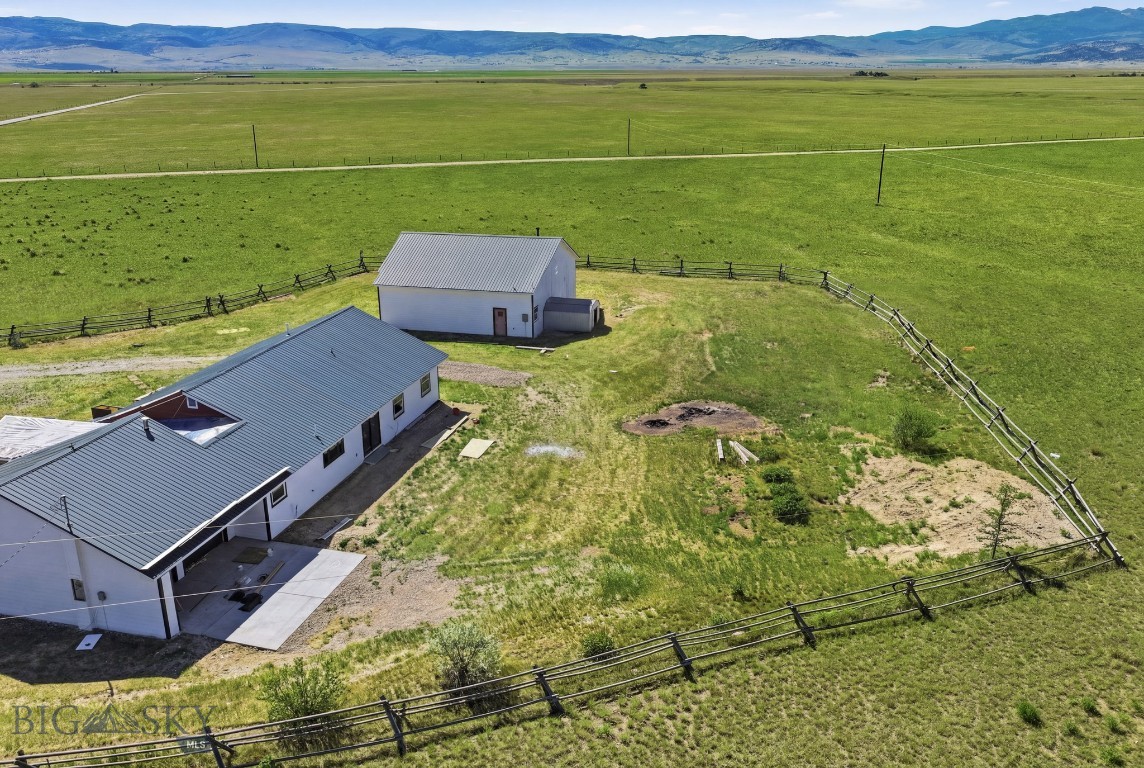 127 Airport Road Property Photo 40