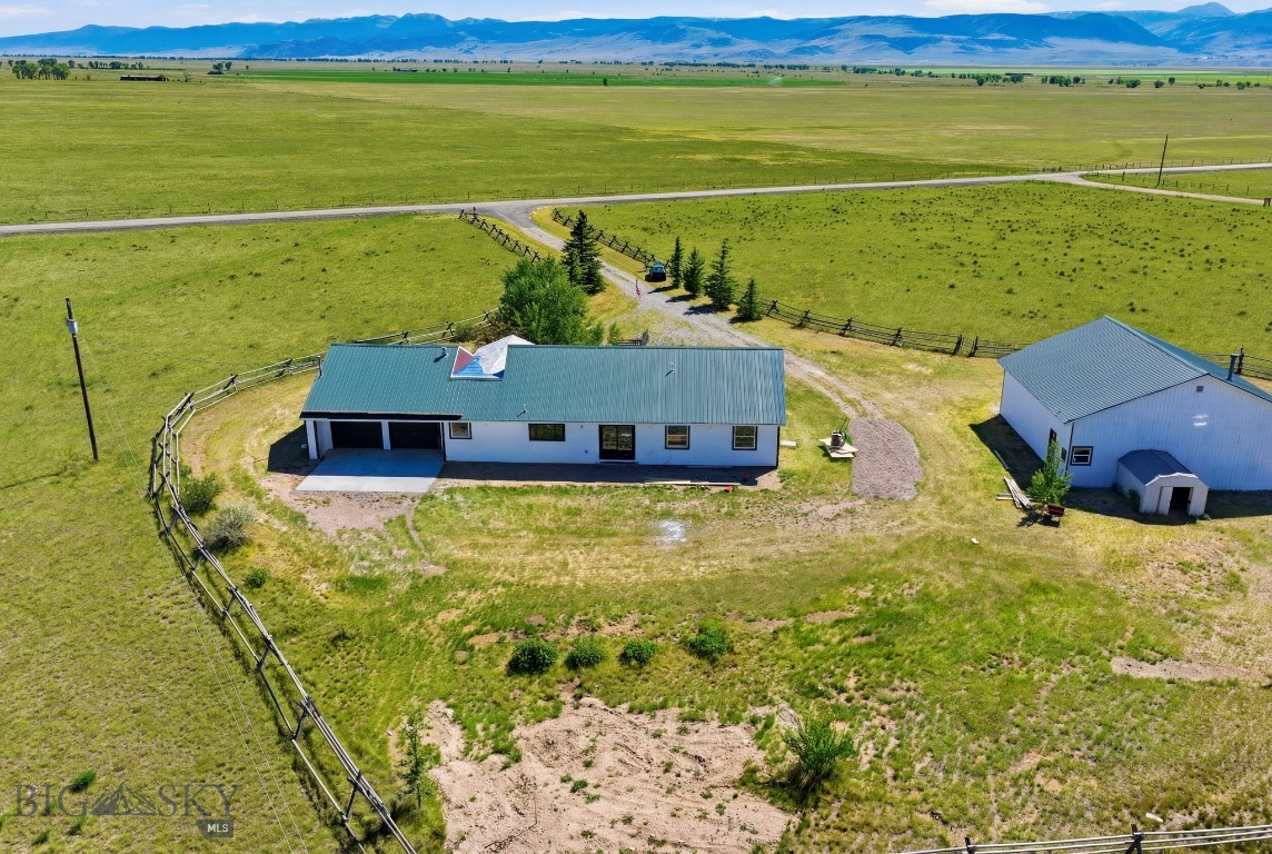127 Airport Road Property Photo 47
