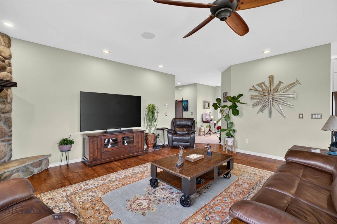 12 Sidewinder Loop Property Photo 16