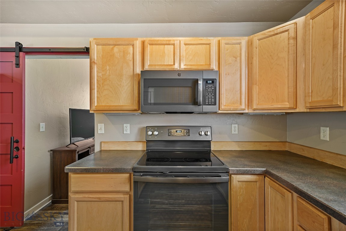 3911 Bosal Street Property Photo 9