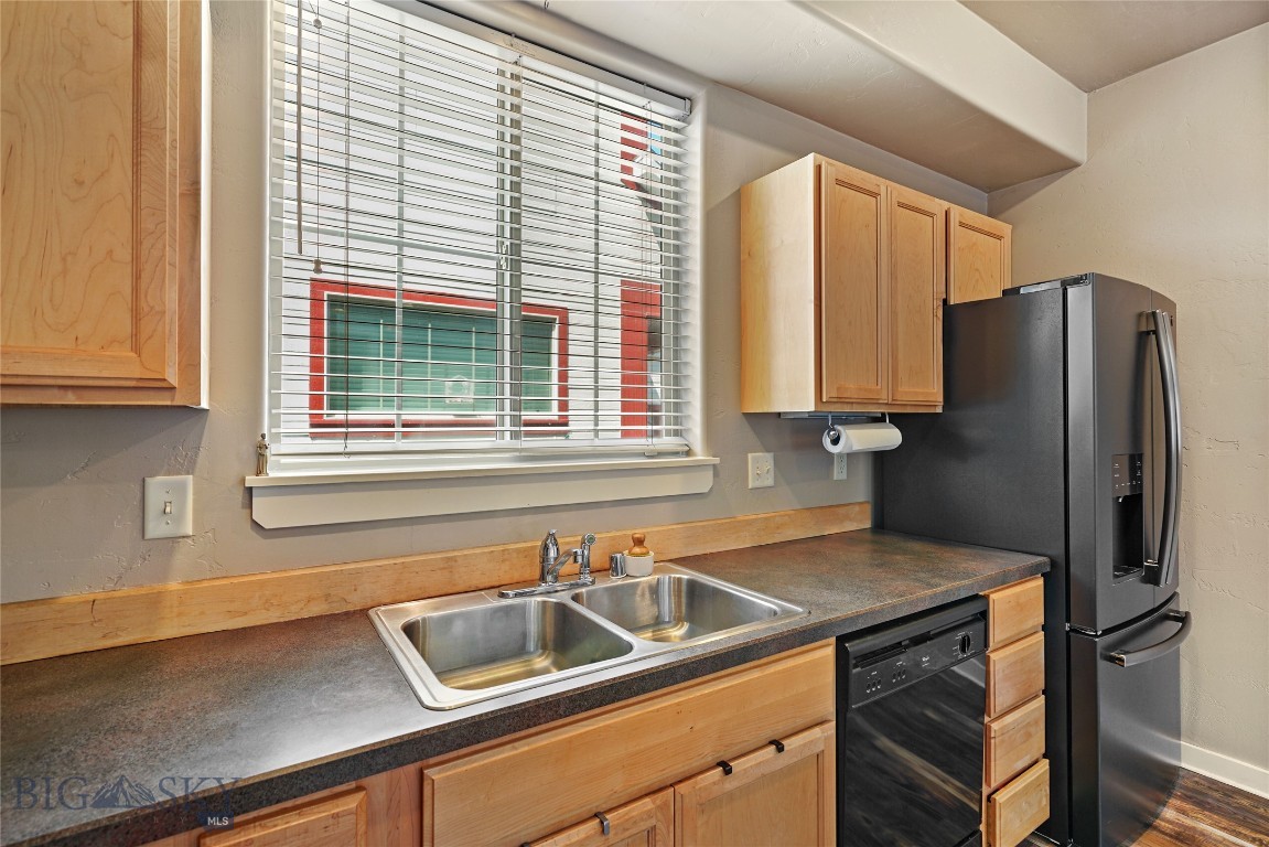 3911 Bosal Street Property Photo 11