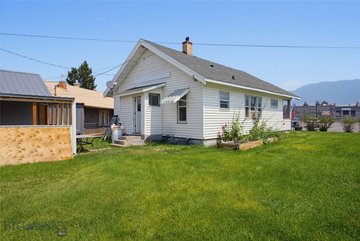1727 Phillips Property Photo 22