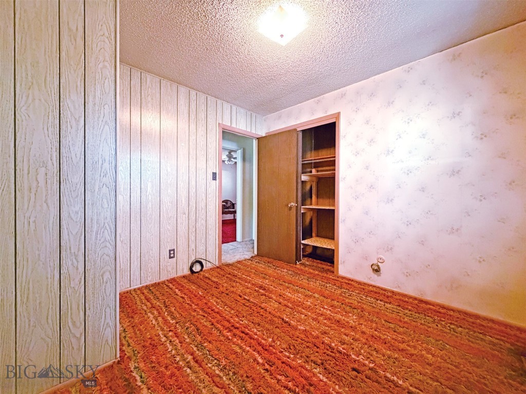722 Thomsen Avenue Property Photo 14