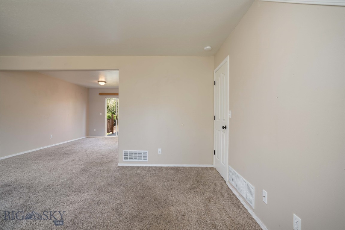 3607 Laredo Property Photo 8