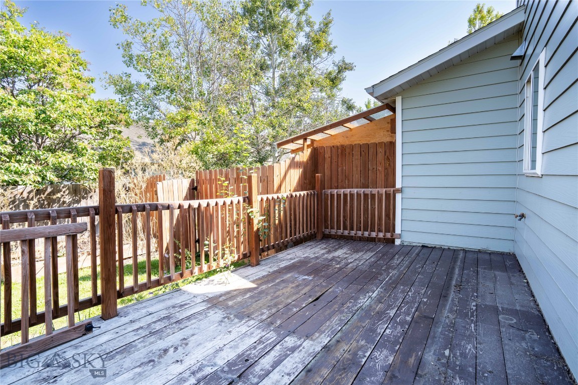 3607 Laredo Property Photo 14