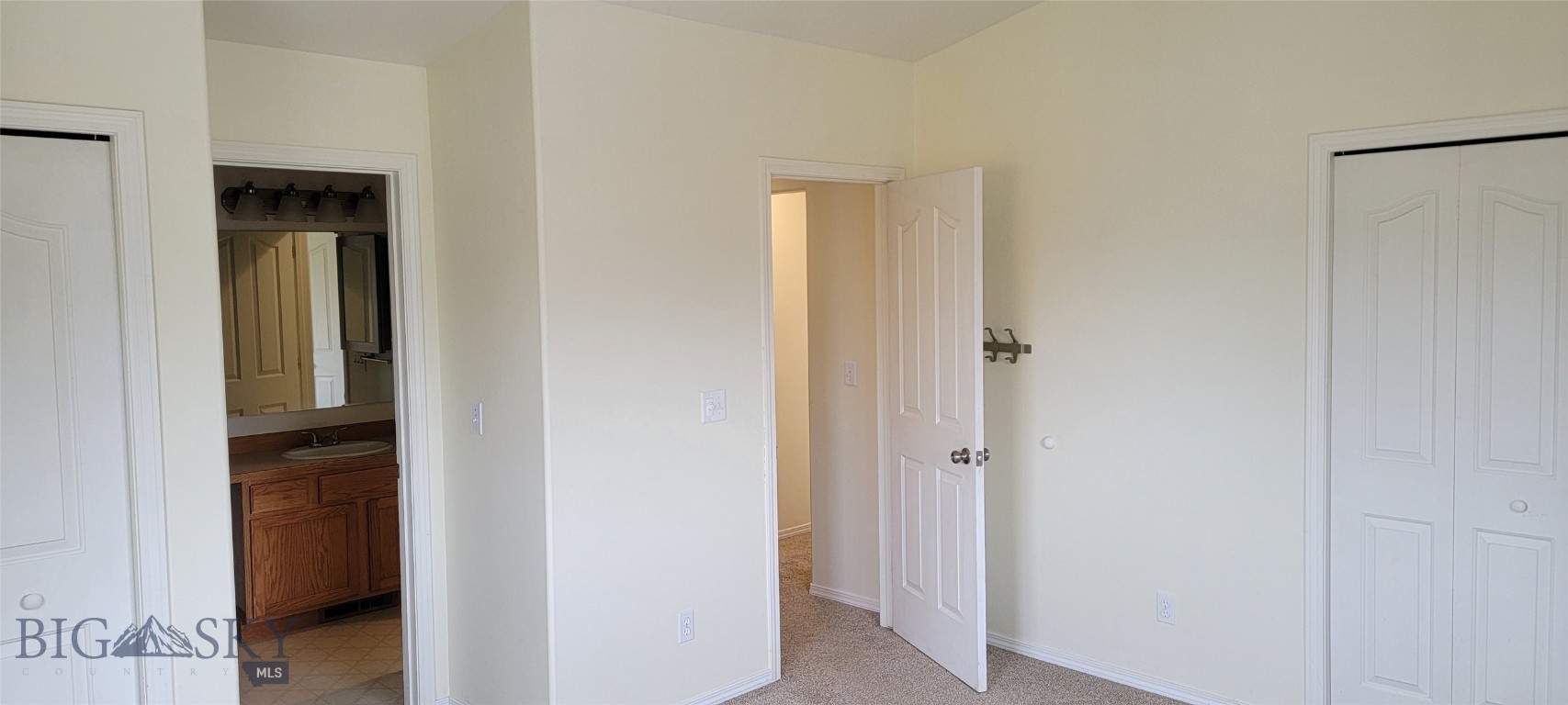3607 Laredo Property Photo 15