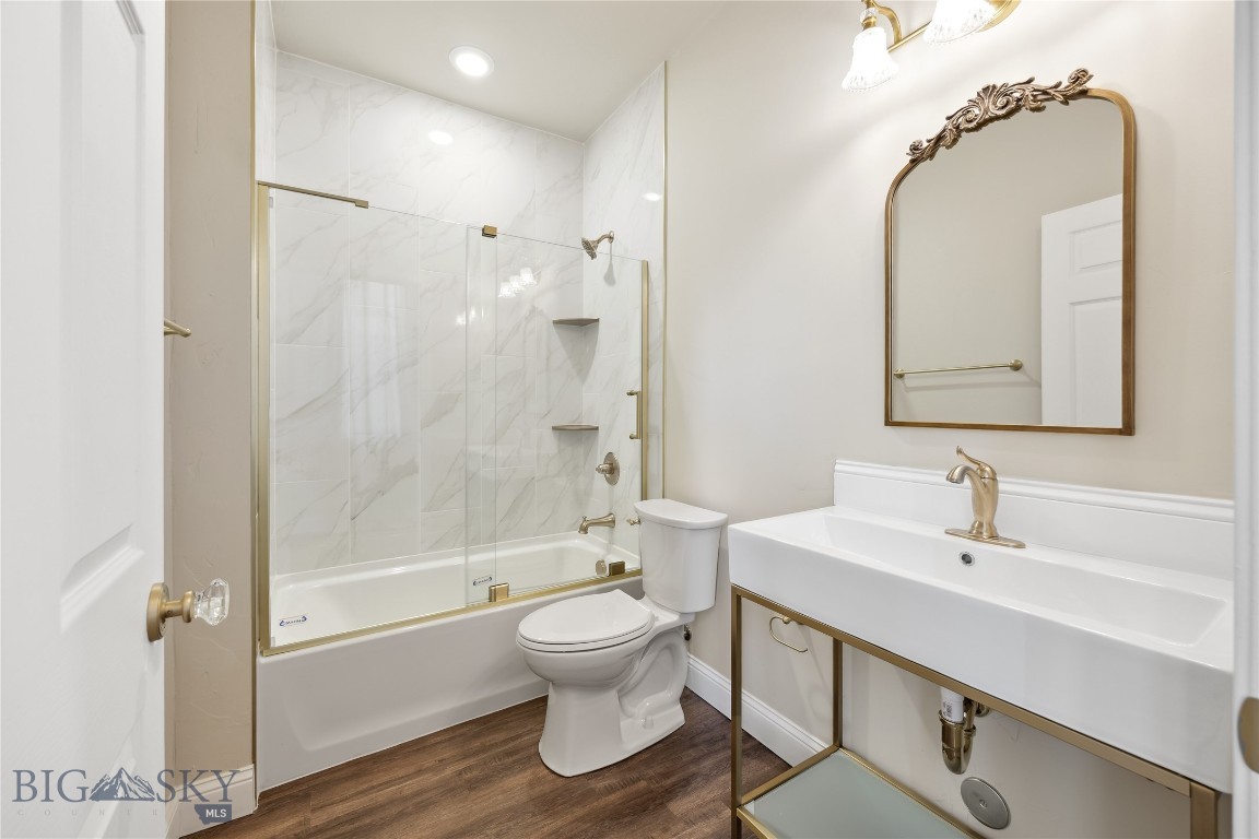 140 W Park Property Photo 8
