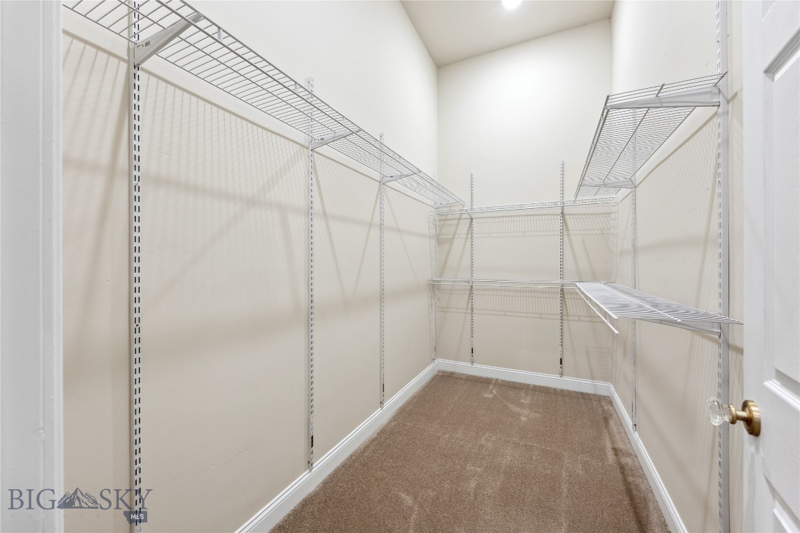 140 W Park Property Photo 27