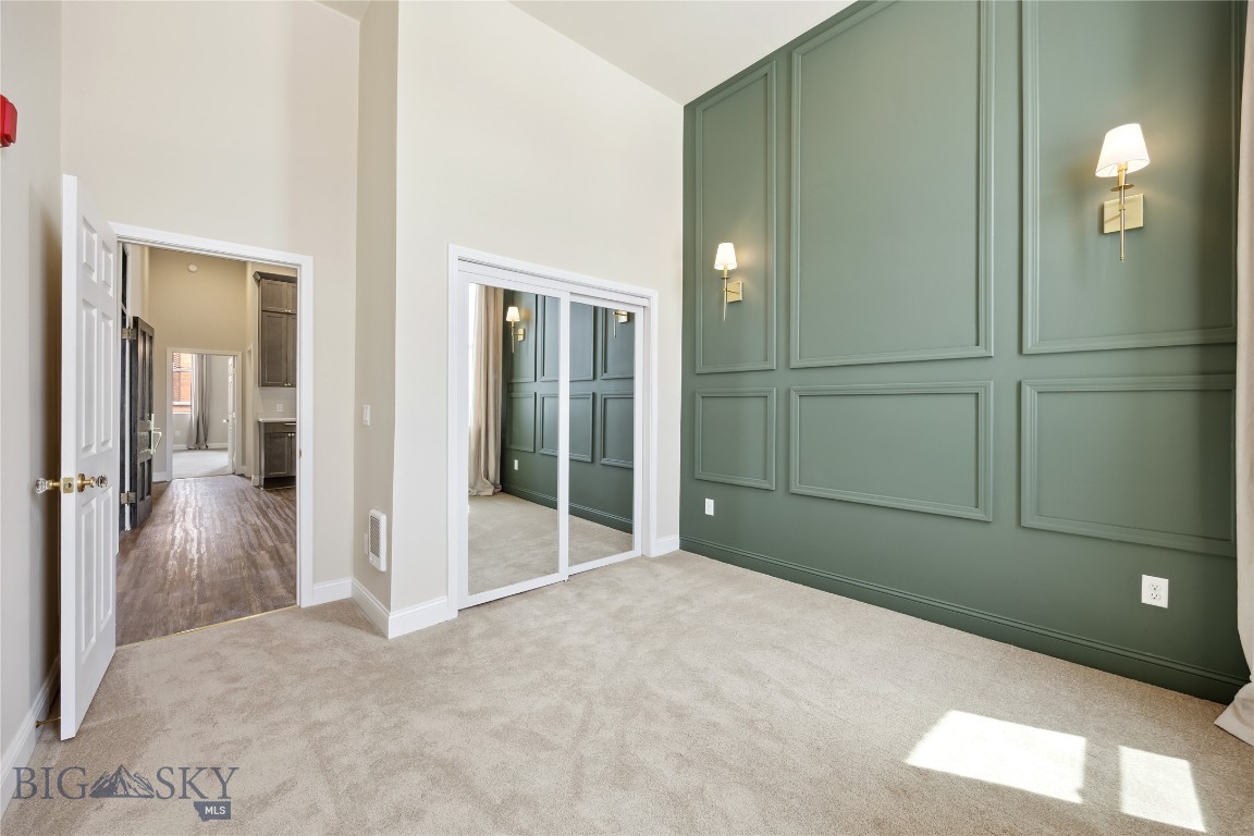 140 W Park Property Photo 33
