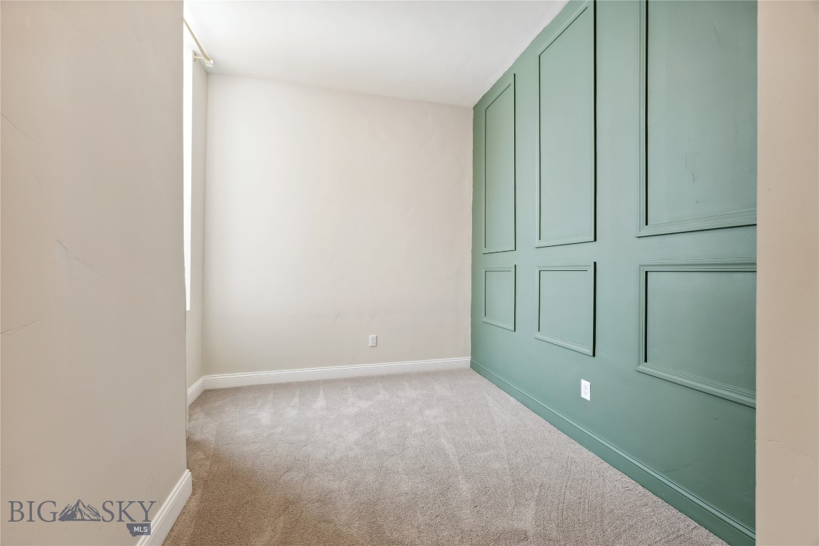 140 W Park Property Photo 44