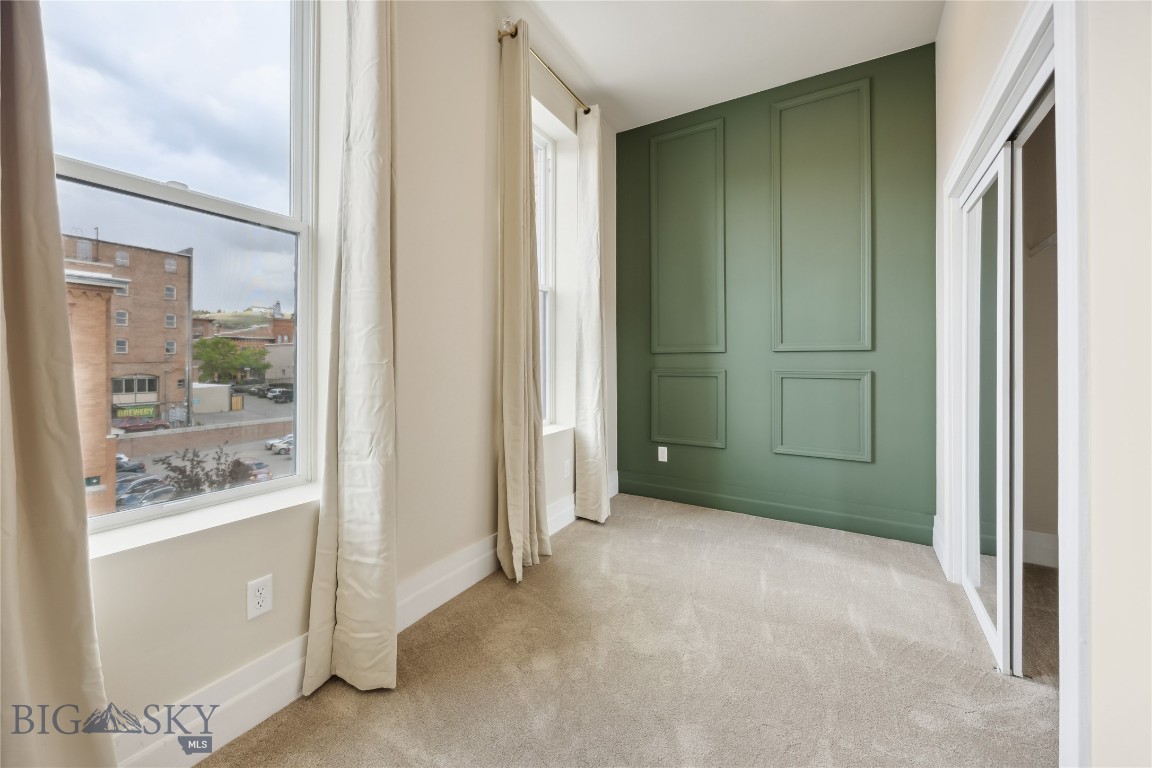 140 W Park Property Photo 64