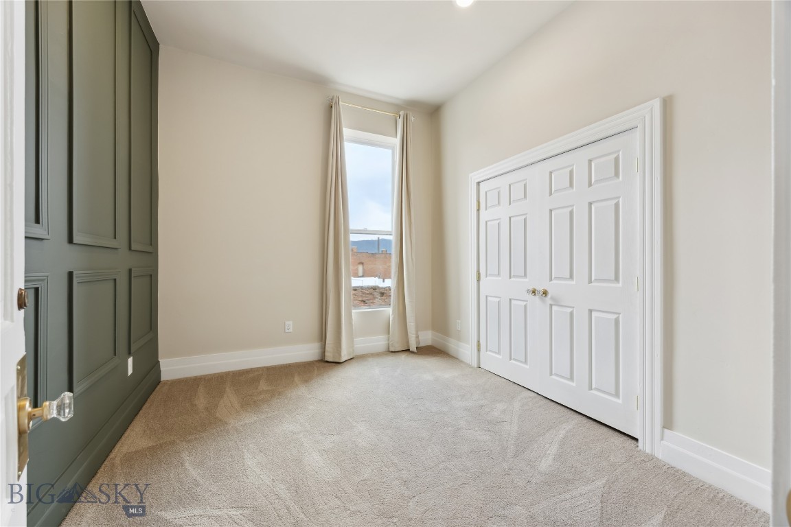 140 W Park Property Photo 66