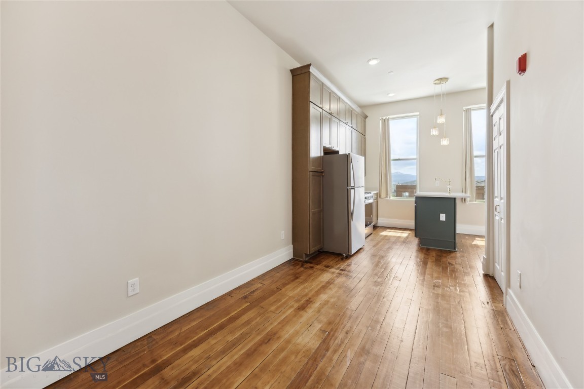 140 W Park Property Photo 77